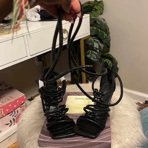 Vine Jeffrey Campbell shoes - Picture 4 of 4